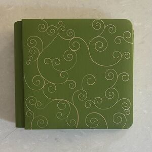 Creative Memories 7X7 Green Swirl Album